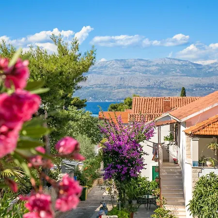 With Parking Space Supetar, Brac - 18307 Apartment Supetar